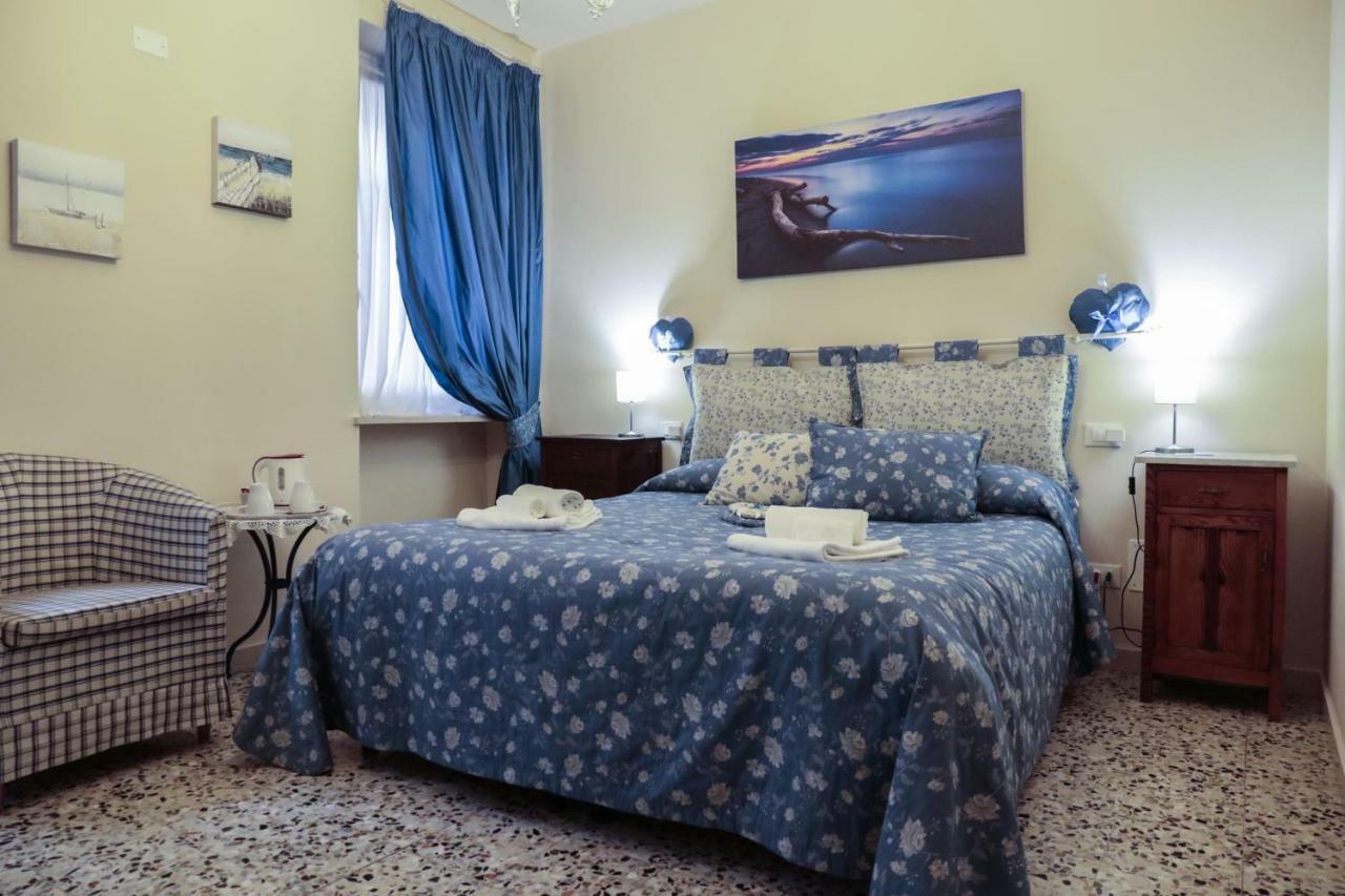 Le Finestre Sul Borgo Rooms Peschiera del Garda Exterior photo